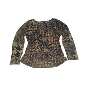 Basic Editions top Womens Medium camo pullover jungle animal pixelated graphic